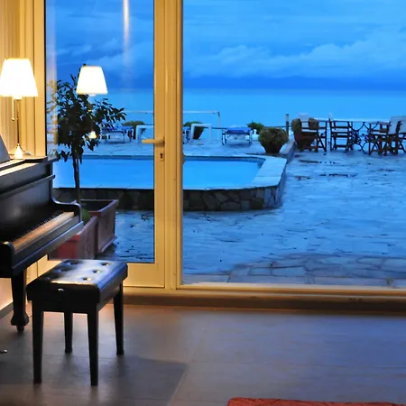 Lido Hotel 3*