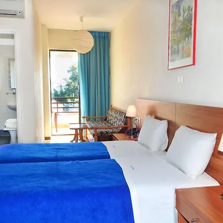 Lido Hotel 3*