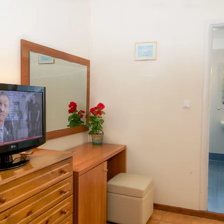 Lido غزيلوكاسترون