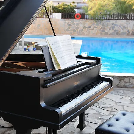 Lido Hotel 3*