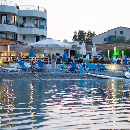 Lido ホテル クシロカストロ