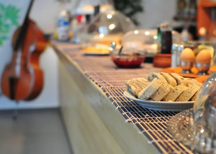 ホテル Lido クシロカストロ